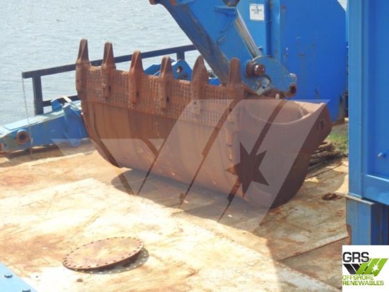 出售新停靠并涂漆的23米工作船