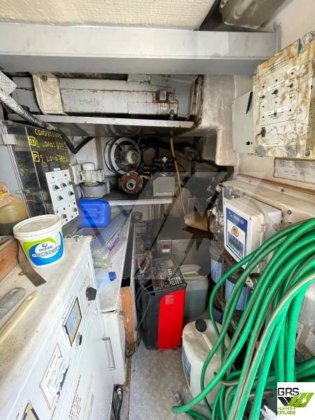 31m 12人乗りヨット販売中