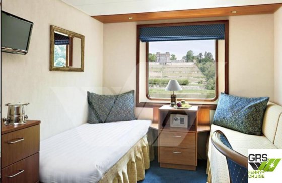 110m、98人乗りの宿泊船を販売します