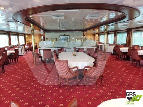 110m、98人乗りの宿泊船を販売します