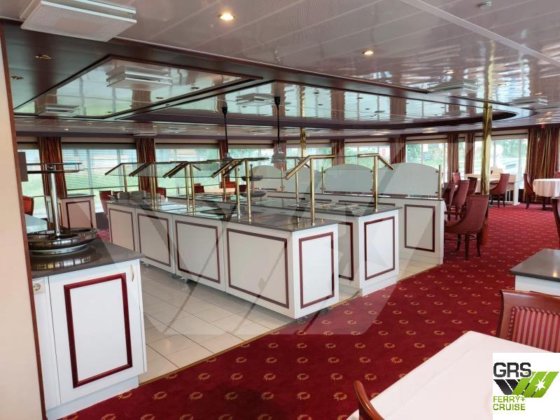 110m、98人乗りの宿泊船を販売します