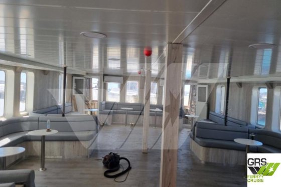 49mの旅客用RORO船を販売します