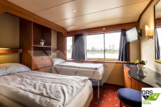 75米长游轮出售