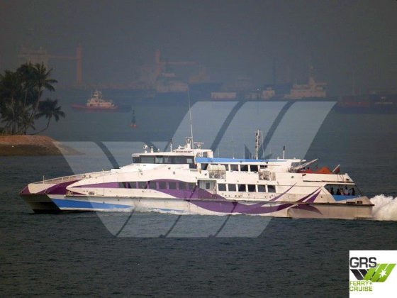 40m、319人乗りの客船を販売します