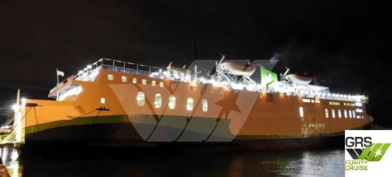 142米 1050名乘客