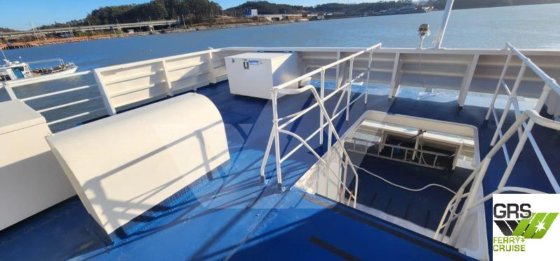 40m、320人乗りの客船を販売します