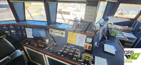 40m、320人乗りの客船を販売します