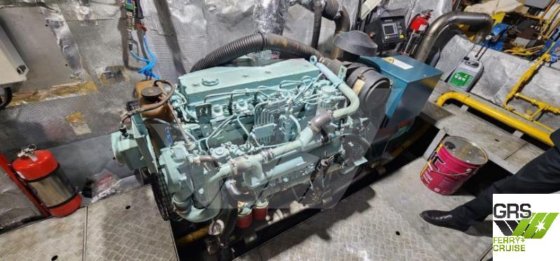 出售40米320座客船