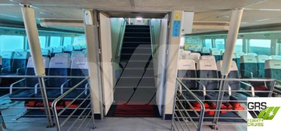 出售40米320座客船