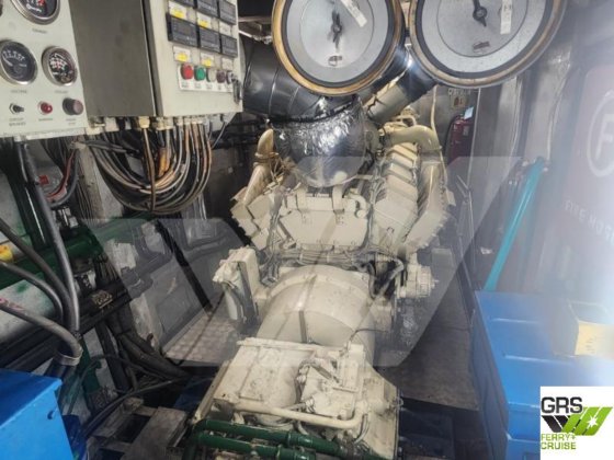 40m、320人乗りの客船を販売します