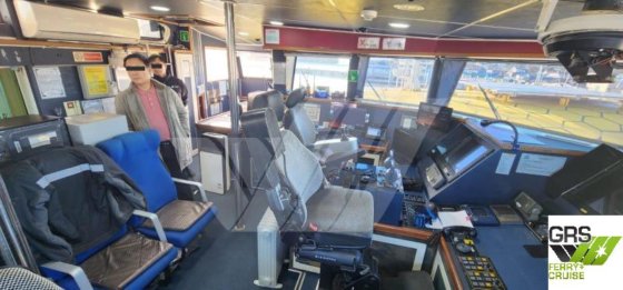 40m、320人乗りの客船を販売します