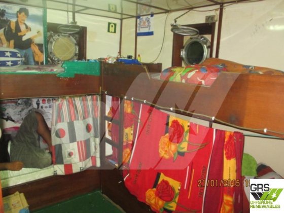 現状有姿、ベースあり、49m揚陸艇販売中