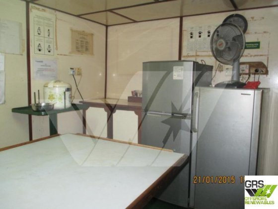 現状有姿、ベースあり、49m揚陸艇販売中