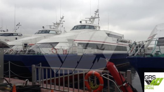 35m、341人乗りの客船を販売します