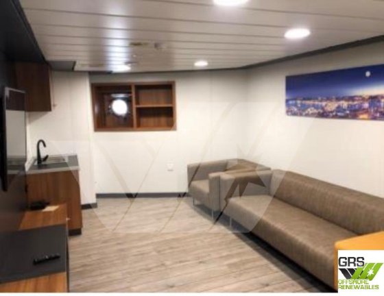 出售34米养鱼支援船