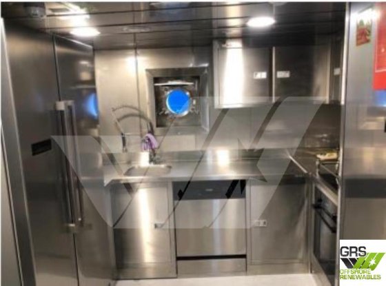 出售34米养鱼支援船