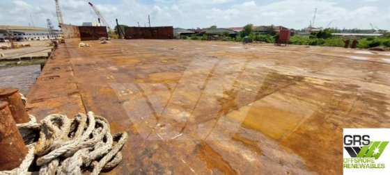 精明卖家 105米 27.43米 浮桥