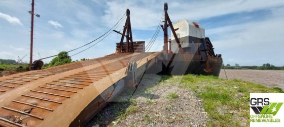 キーン・セラーズ 105m 27.43m ポンツーン