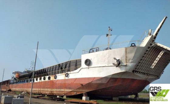 出售88米甲板货船