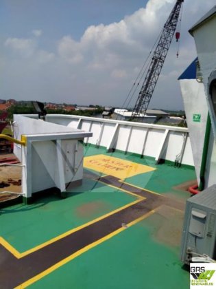 出售88米甲板货船