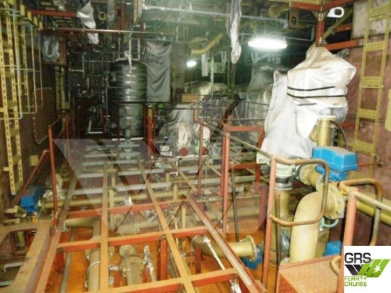 100米 载客量600人