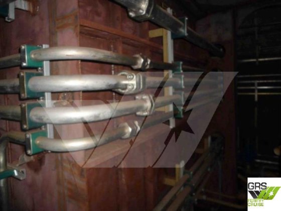 100米 载客量600人