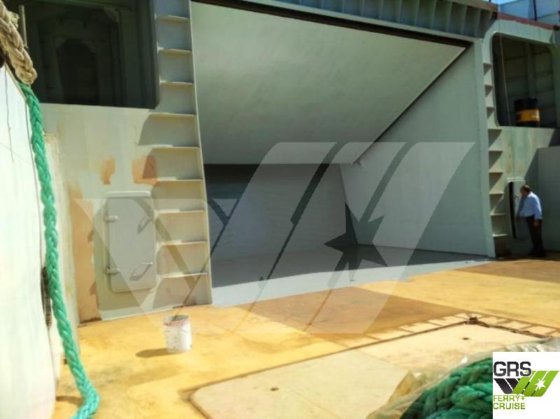 100米 载客量600人