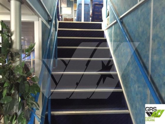 出售41米267座客船