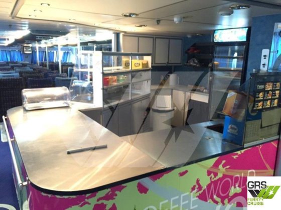 41m、267人乗りの客船を販売します