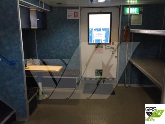 出售41米267座客船