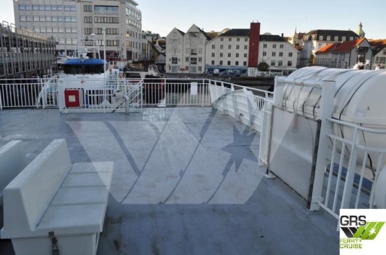 出售24米125座客轮