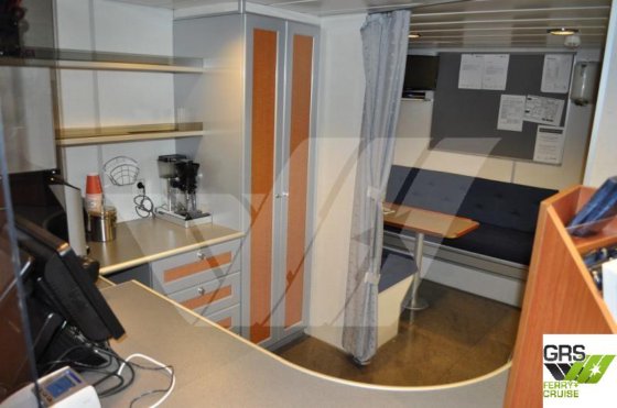 出售24米125座客轮