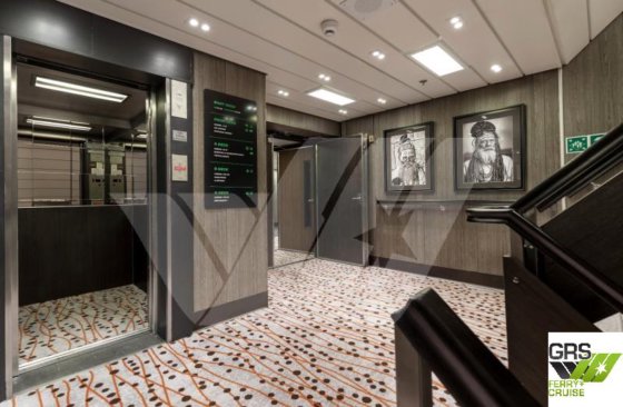 105米 215 乘客 普通货物