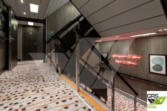 105米 215 乘客 普通货物