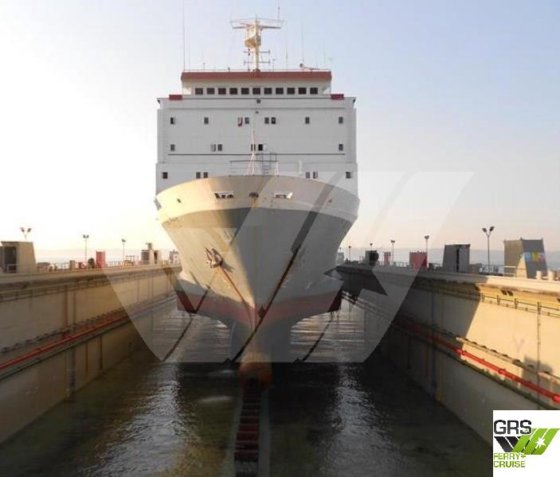 出售一艘113米客滚船