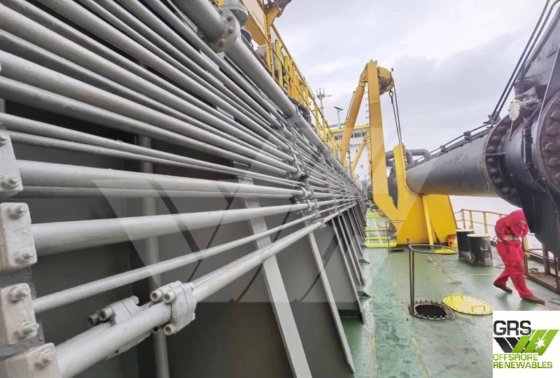 117mの牽引式サクションホッパー浚渫船販売中