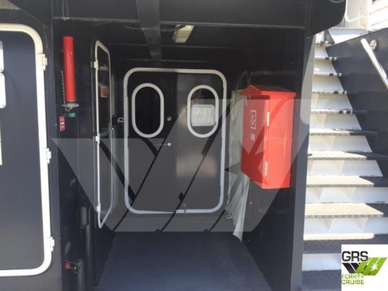 56m、450人乗りの客船を販売します