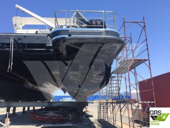 56m、450人乗りの客船を販売します