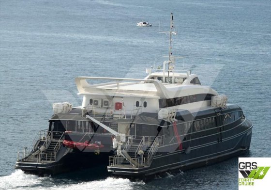 56m、450人乗りの客船を販売します