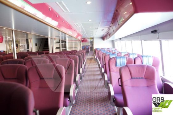 56m、450人乗りの客船を販売します