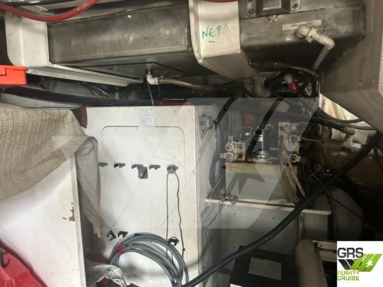 30m 10人乗りヨット販売中