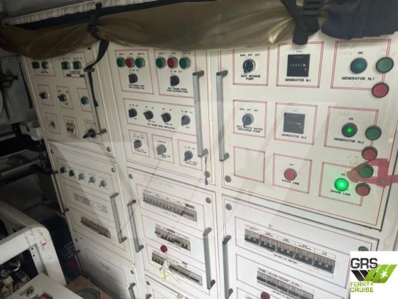 30m 10人乗りヨット販売中