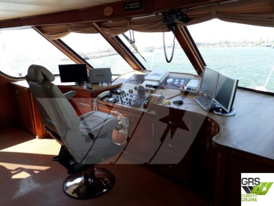 出售42米700座客船