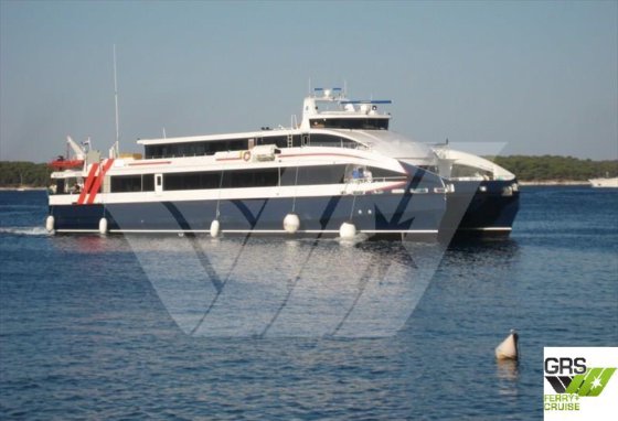 41m、351人乗りの客船を販売します