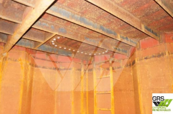 浅喫水作業台船(油回収タンク容量30m、10mポンツーン付き)