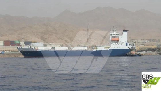 出售122米1176车道滚装船