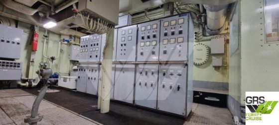 出售47米380座住宿船