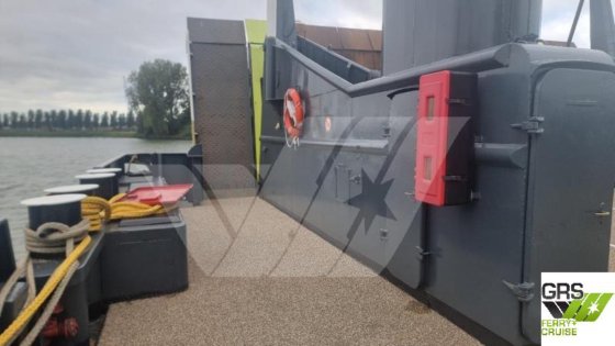 出售47米380座住宿船