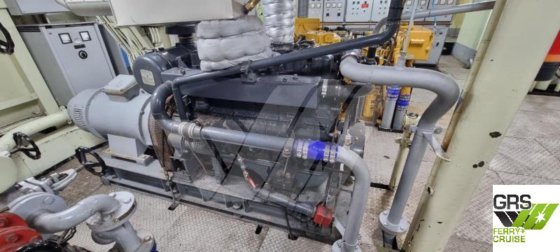 出售47米380座住宿船