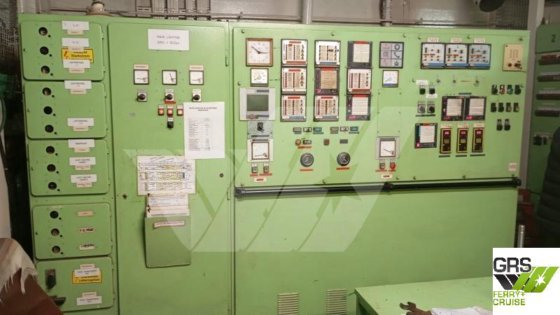 92m、896レーンメーターのRoRo船販売中